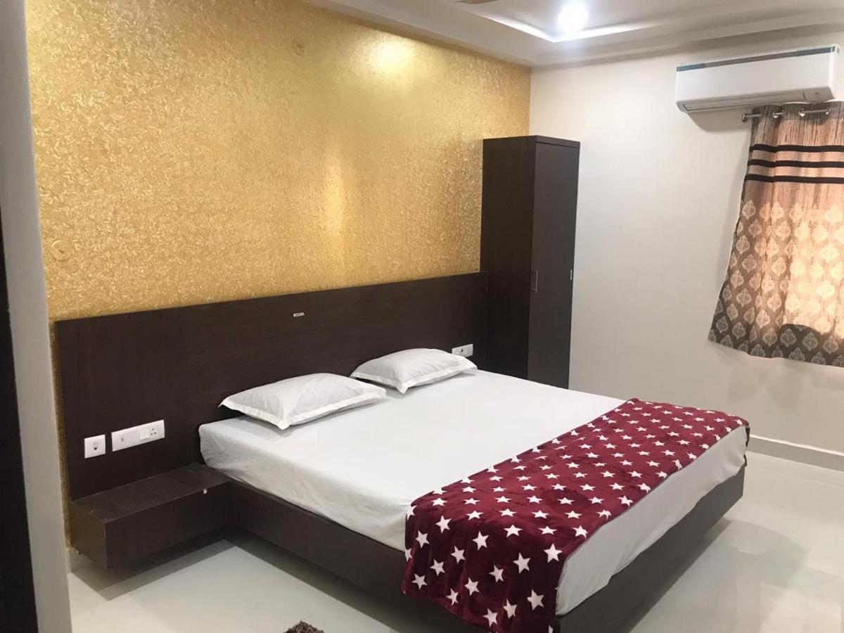 מלון Eluru Sri Krishna Residency מראה חיצוני תמונה