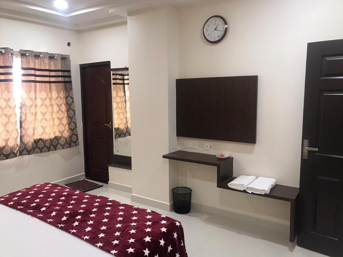 מלון Eluru Sri Krishna Residency מראה חיצוני תמונה