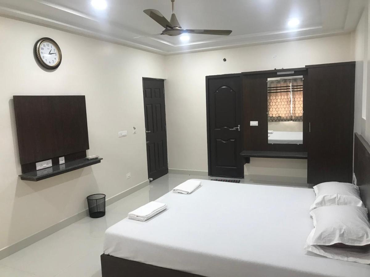 מלון Eluru Sri Krishna Residency מראה חיצוני תמונה